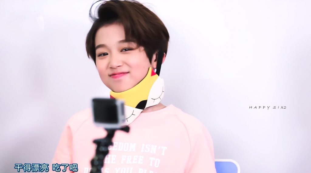 Happy_six2's tweet photo. ＃BOYSTORY #MINGRUI  橡皮糖，我恨你！😤🍬🍓🍮 https://t.co/ZdSr0xUpHc
