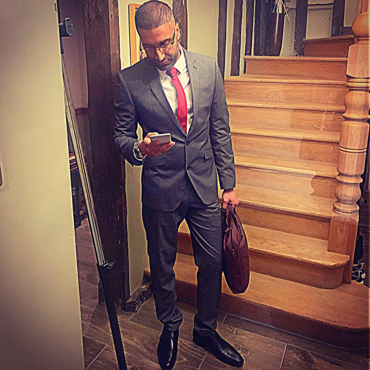 Kayasirshad's tweet photo. #BehindTheScenes #OnSet #Actor #DifferentRole #Rebirth #ComingSoon #FirstLook #BusinessMan (Rebirth 🎥🎬) https://t.co/m4aOC0k0tI