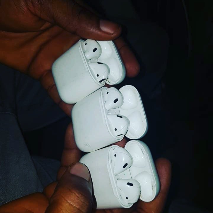 Diamond_gadgets's tweet photo. Hello, 
I sell Apple iPhones Devices 
I sell Samsung Devices
Help me retweet, my customers might be on your TL ❤️ 🙏 https://t.co/JKqdZN7bJh