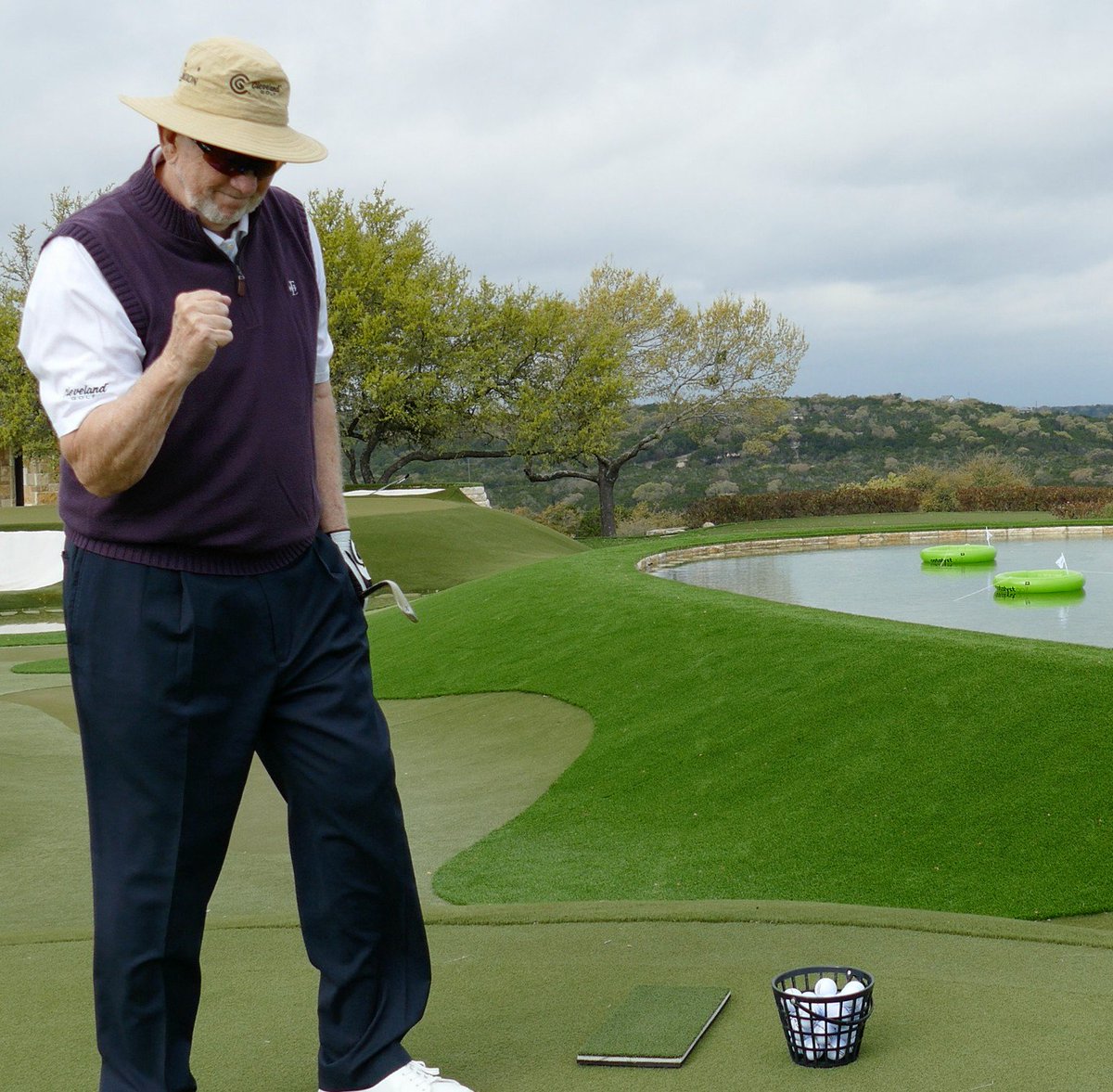 Is this your Monday Mood? 

It's definitely Dave Pelz's! With a backyard like his every day feels like a Friday! 

Visit CatalystGolf.com to see how you can live your best life too!