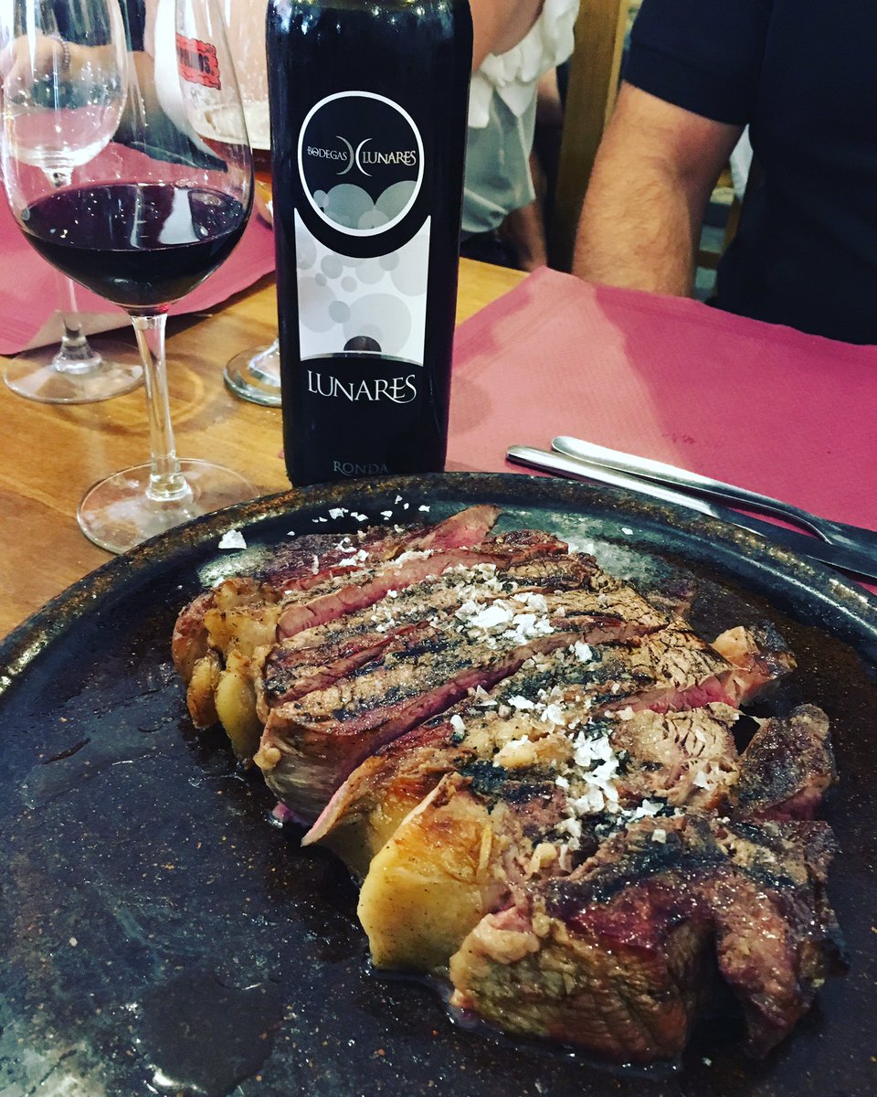 Lunes de #Papulinos , #Lunes de <a href="/BodegasLunares/">BodegasLunares Ronda</a> .

¡Espectacular! Y con <a href="/SaboraMalaga/">Sabor a Málaga</a> 😜❤️. 

#FelizLunes #vida #amor #salud #chuletón #Papulinos #papulinosmalaga <a href="/PickingMalaga/">PickingMalaga</a>