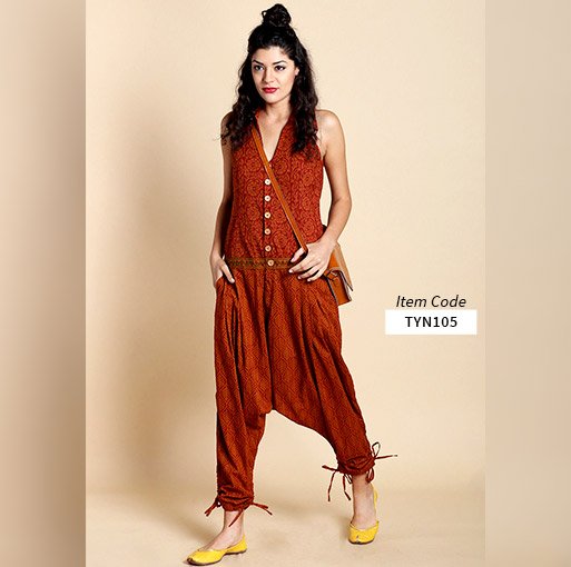 UtsavFashion's tweet photo. Here's your fusion vibes done right! Trust these comfy and chic Jumpsuit styles to make a statement with the girl gang!.
https://t.co/ha7jKioKlP
.
.
#UtsavFashion #ModernYetRooted #CelebrateTheIndianExperience https://t.co/gcLZuo1YYq