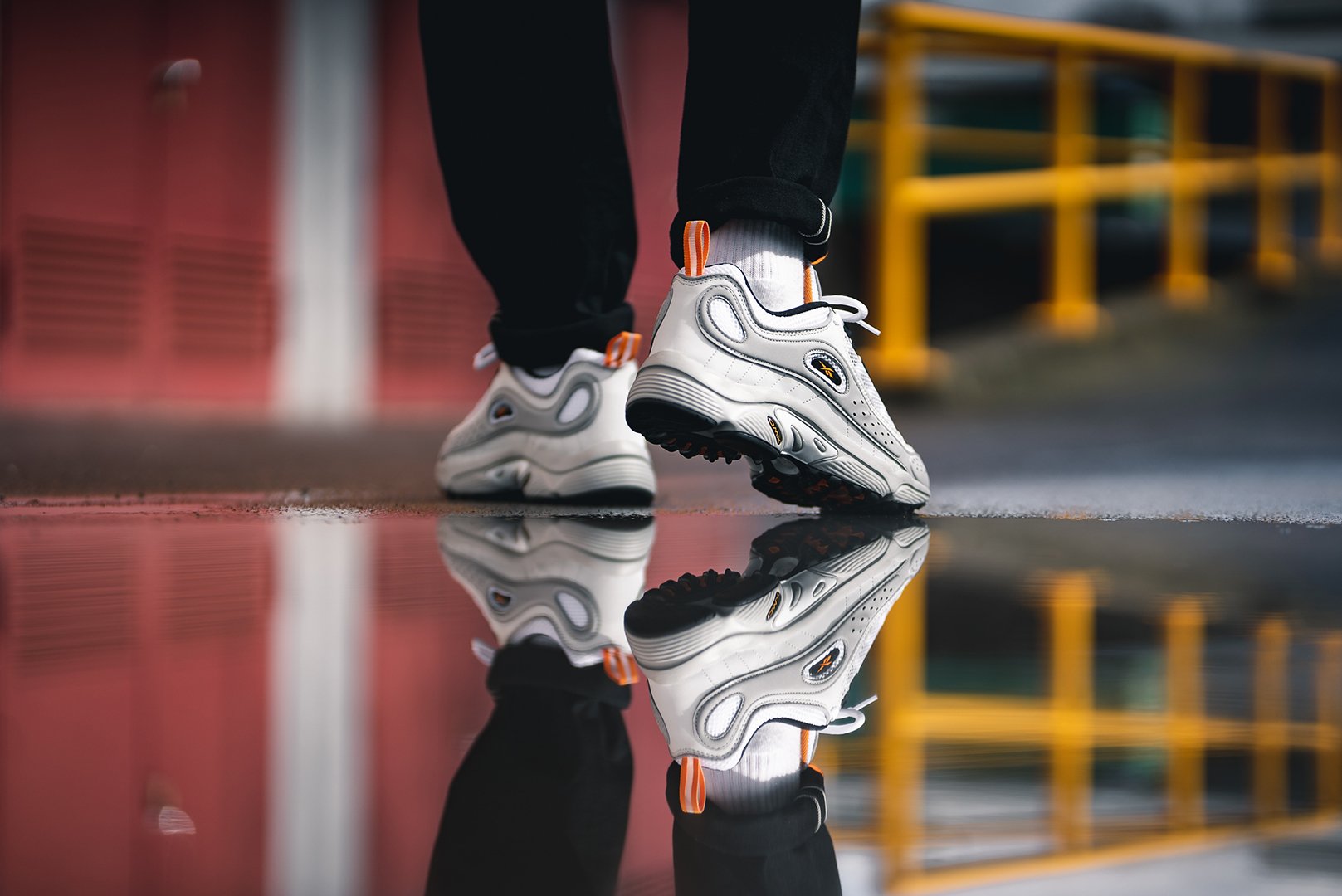 43einhalb on Twitter: "An update of running style with a wavy look! The new @ReebokClassics Daytona DMX II will be available in our online shop tonight at 00:01 CEST: