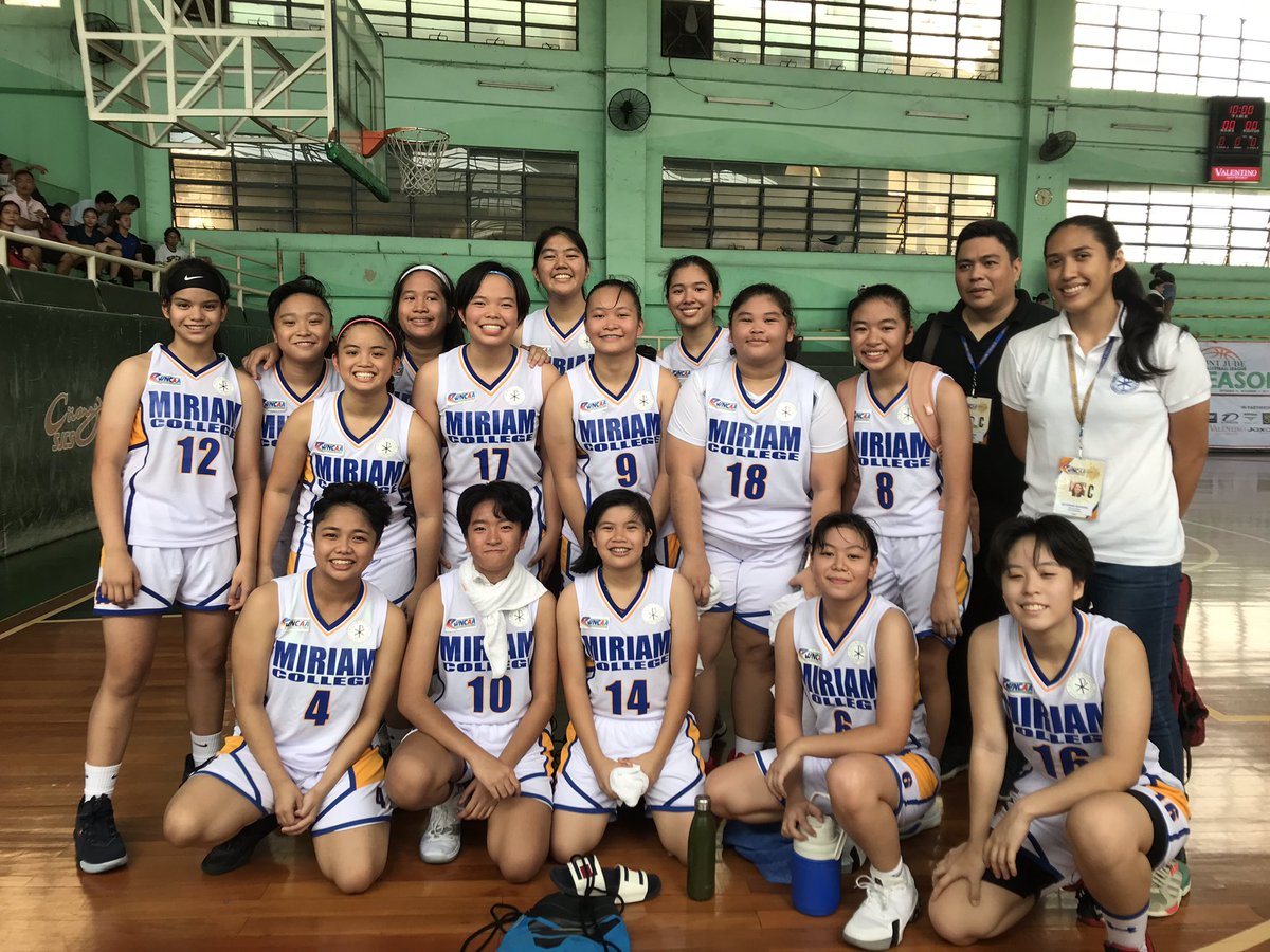 MCHSboosters's tweet photo. Congratulations to our very own basketball and futsal team for winning their respective games last weekend 💛💙 #MCFIGHT https://t.co/CWmz3PiOeD