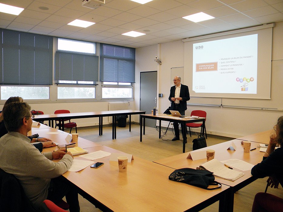 sufcaUBO's tweet photo. [Formation des Elus] @sufcaUBO
“Bien communiquer sur son bilan en fin de mandature“
Formation animée par Jean-Louis Le Corvoisier, Spécialiste Communication et Media-Training 
#Brest #FormationElus #FTLV #FormationContinue #UBO https://t.co/iyyNrKGFqN