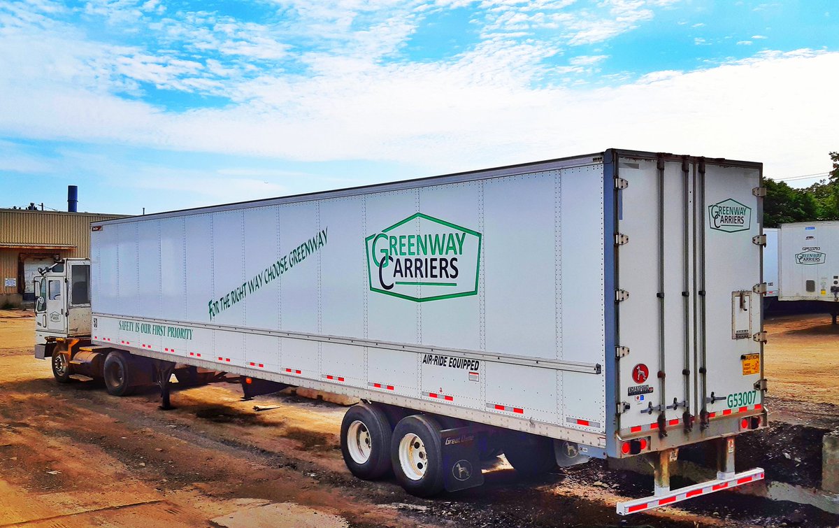 Happy Monday team and such a great shunt driver we have. #shuntdriver #teamwork #greenwaycarriers