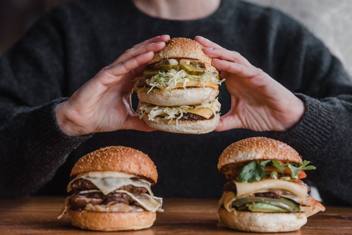 The Loose Moose tweet media