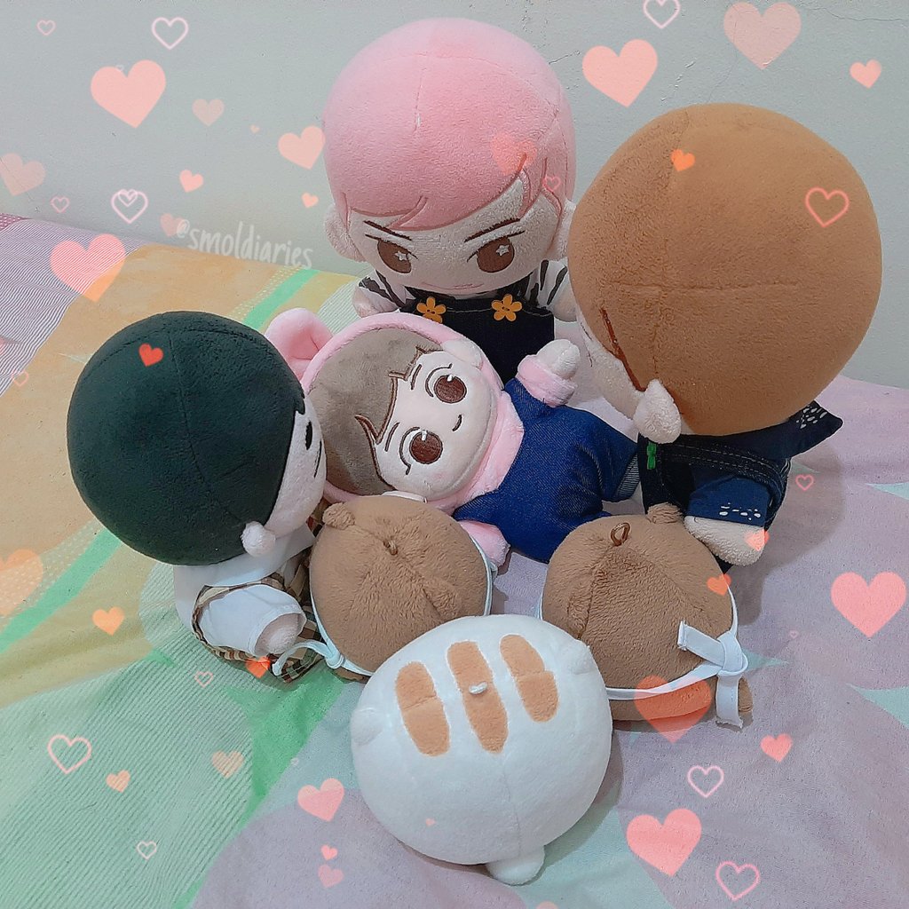 smoldiaries's tweet photo. SD46 190930
Meet our new baby brother~ Joonut!! (Read like Donut hihi bcos his eyes looks like donuts ๐ฉ) BUT you can call him #Jun for short ๐ Please show him some love. ๐
#diaryupdate #smolconvos #BbQ #Soo #Jae #Ham #HashK #MashK #Jun #sujudoll #exodoll https://t.co/cgxL959p7a