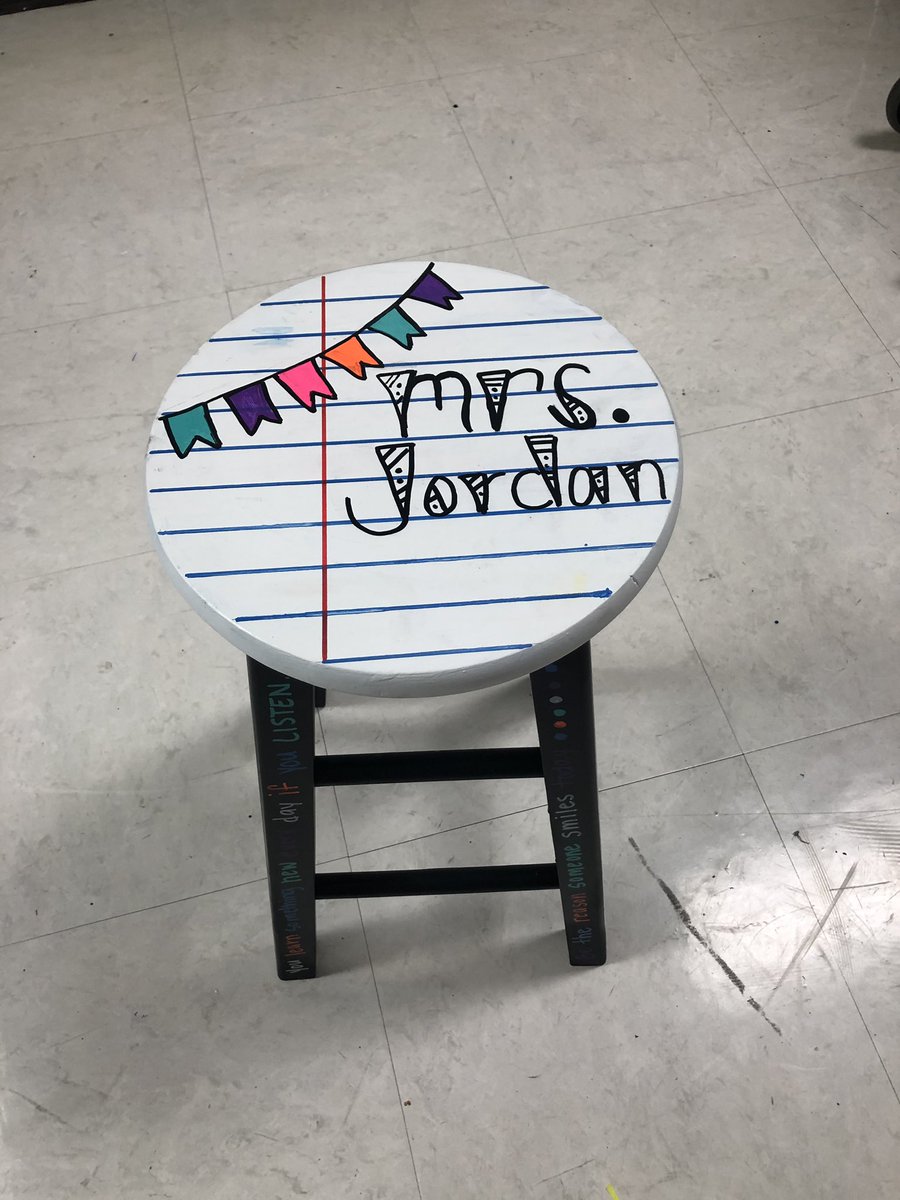 MrsJordanSMS's tweet photo. @handingouthapp1 made me the most amazing stool for my classroom!! Get with them today to order yours!! https://t.co/TC1o1KeY9r