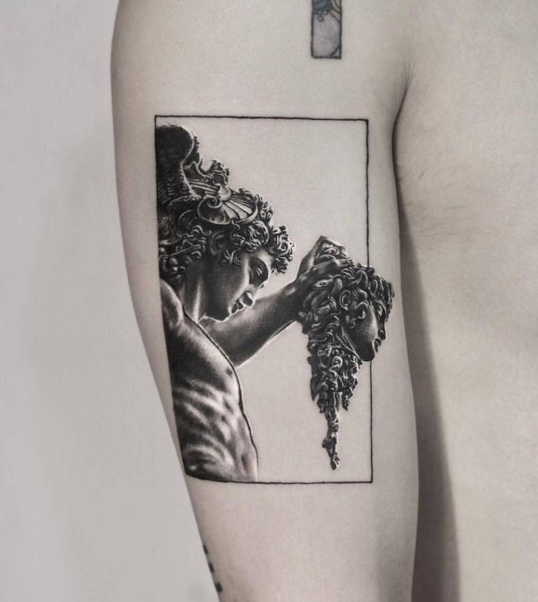 Perseus and the gorgon medusa hi-res stock photography and images - Page 4  - Alamy, image size:1073x1200