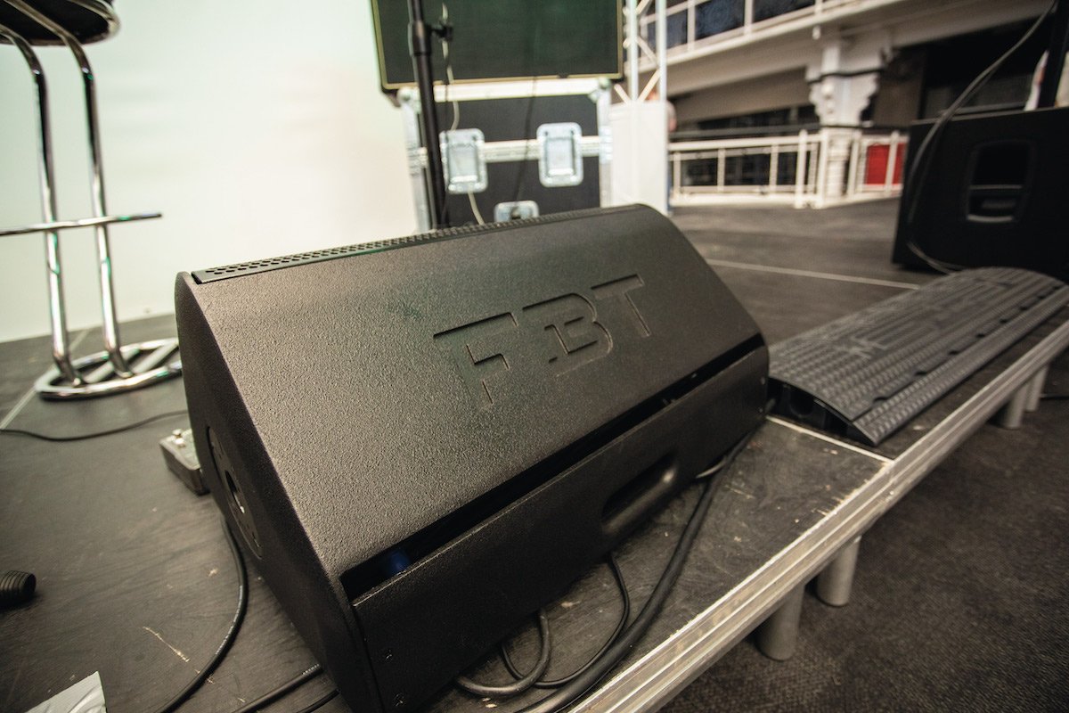 NEUTRIK have linked up with <a href="/FBTAudioUK/">FBT Audio UK Ltd</a> a quality connection in the UK's MI /portable audio market. Some more pics <a href="/UKGuitarShow/">UK Guitar Show</a> StageMaxx wedges alongside VENTIS VN2000 speakers. Trust The Original! Audio Industry standard connectors >> vlt.me/gsaudio2lfb #settingstandards