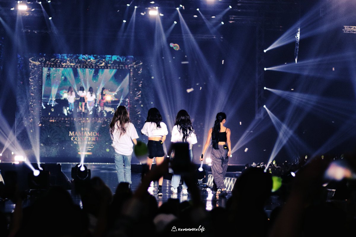 NO_MMM_NOLIFE's tweet photo. 190928 홍콩 콘서트 2P

마마무가 계속된다!!❤️💙💚💛

#마마무 #문별 #솔라 #휘인 #화사 https://t.co/MDghQeaX1x