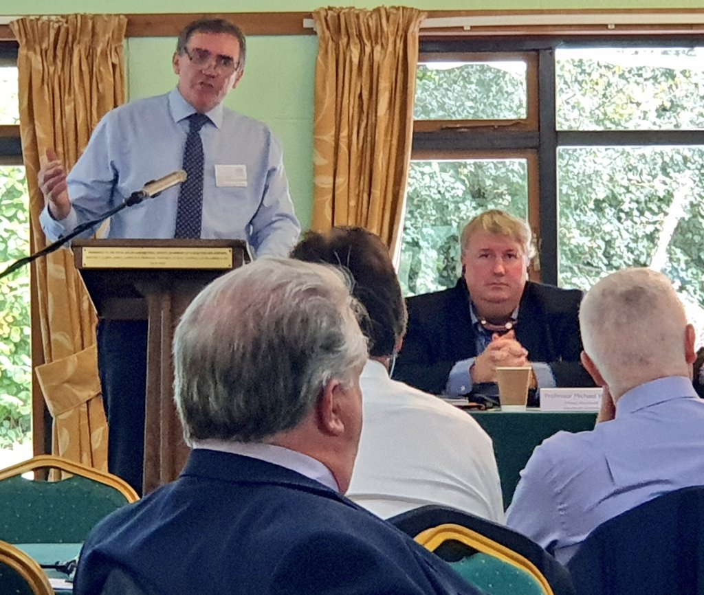 Diolch <a href="/WelshLGA/">WLGA</a> am y sesiwn #HoliacAteb y bore'ma yn Llanelwedd. Great #QandA on #SustainableRuralCommunities this AM, including <a href="/PowysCC/">Powys County Council</a> Leader Rosemarie Harris, <a href="/AberUni/">Aberystwyth University</a> Prof Michael Woods, <a href="/CyngorGwynedd/">Cyngor Gwynedd</a> Leader, Dyfrig Siencyn, <a href="/FUWpress/">FUW</a> Glyn Roberts &amp; <a href="/NFUCymru/">NFU Cymru 🚜</a> Aled Jones 🚜