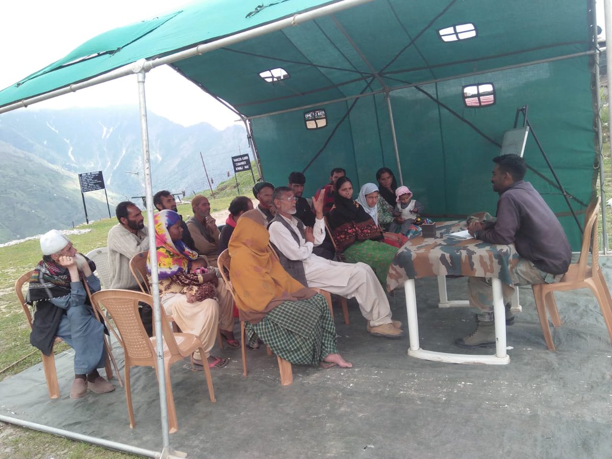 Whiteknight_IA's tweet photo. As part of #MissionReachOut, #IndianArmy conducted a #KaumiEktaMeet at Saldhar, #Gool aimed to foster & reinforce spirit of communal harmony, peace & tranquility. Issues related to development in the region also discussed & brainstormed #ArmyForPeace&development @adgpi https://t.co/6GuI57zTKQ