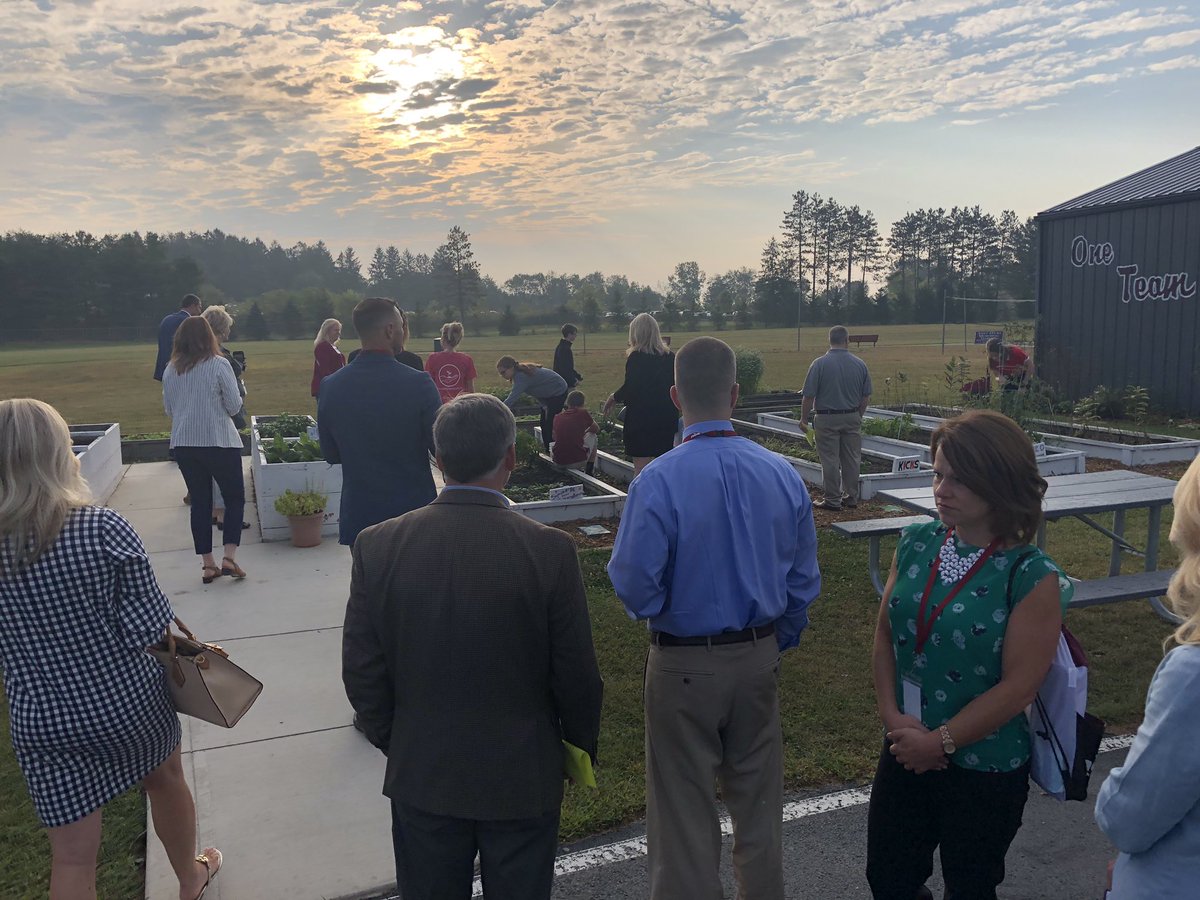 ESConsortium's tweet image. First stop Heritage Middle school!