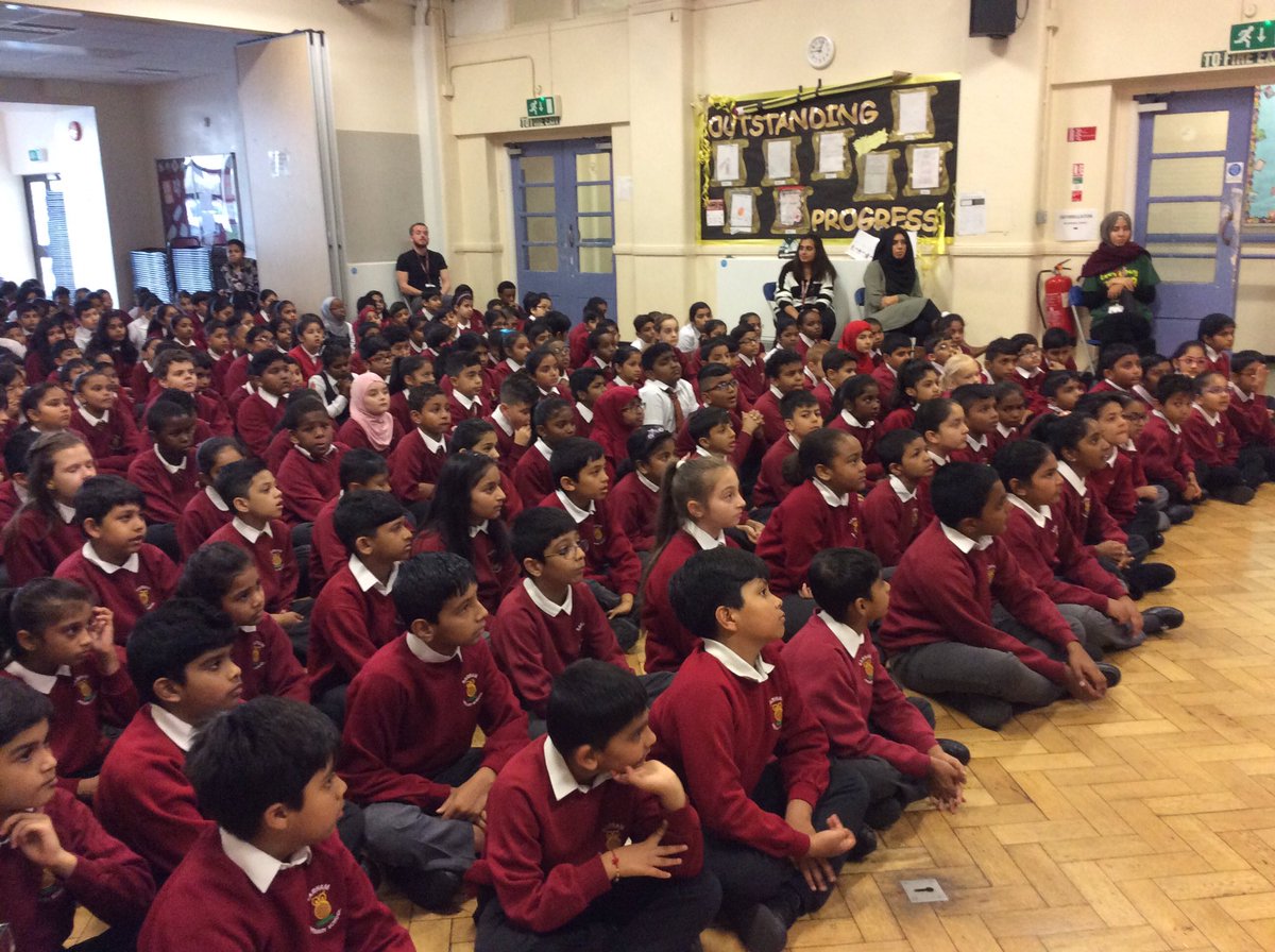 BarhamPrimary's tweet photo. More highlights from this morningโs #SewaLaunchAssembly #SewaWeek2019 #SewaDayEveryday #GoBarham๐ฆ #RandomActsOfKindness #GivingSelflessly @sewaday @StLukesHarrow https://t.co/JXymABiVg6