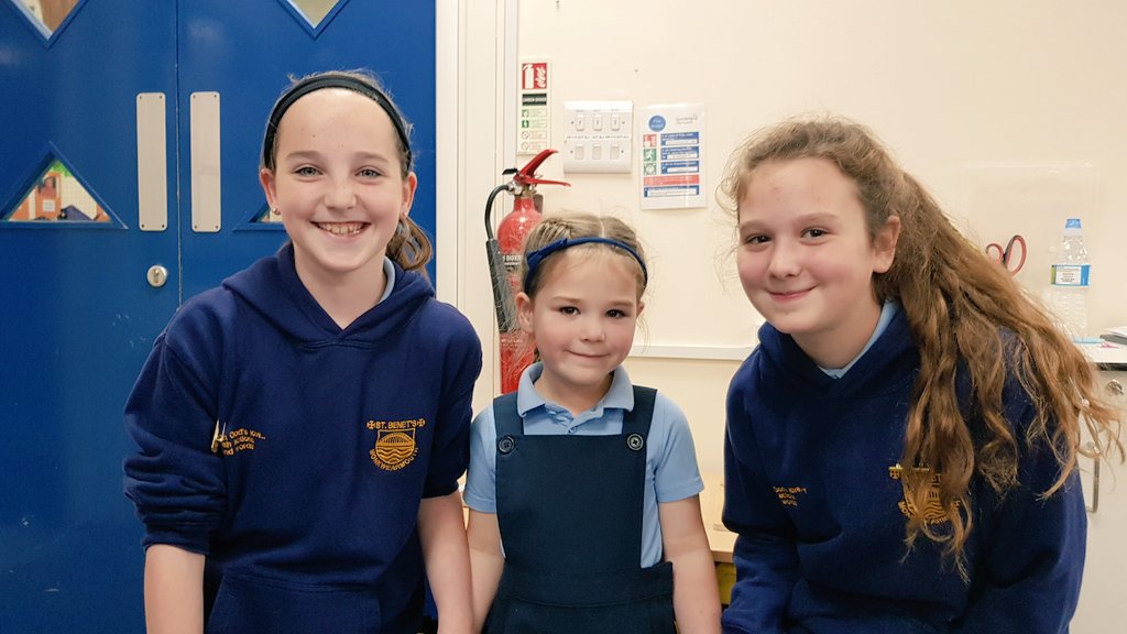 St_Benets's tweet photo. Y6 got to meet their reception buddies for the first time. 
#SBRE19 #SchoolFamily
#Y6MrB19 https://t.co/z8tMJz6ge6