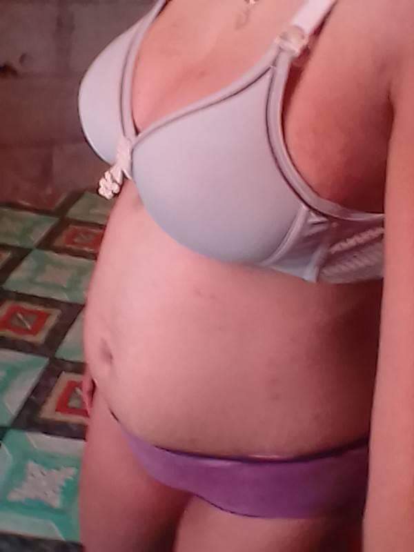 Ini aku apa adanya, aku hamil 3 bulan ditinggal suami, akunku real kok, aku gak tau lagi mau kerja gimana, yang suka bumil dengan wajah ndeso, aku open VCS

#bumil #vcs #vscbumil #hamil #ngentot #memek #tetek #ml #janda #jandasexy #hamilsexy