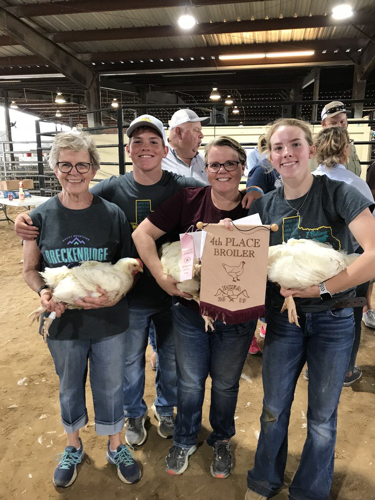SnookISD's tweet photo. Snook FFA members had a great Poultry Show this morning. 
Jalee Baumann, Jaxson Brisco, Jaycie Brisco, Avery Kovar and Hagan Sebesta had a success show.

Snook ISD student Reese Flanagan also came away with Grand Champion Broilers!
Post 1 of 2 https://t.co/Uggmg0BuO7