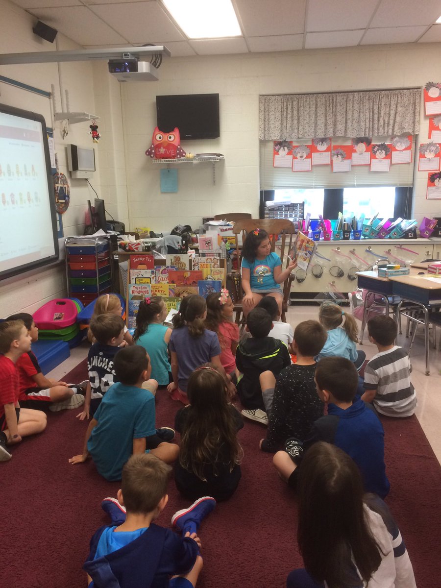 MrsEwart3rd's tweet image. Thank you Annalise for reading The Princess and the Peanut Allergy to our class!! #csspride #laceypop