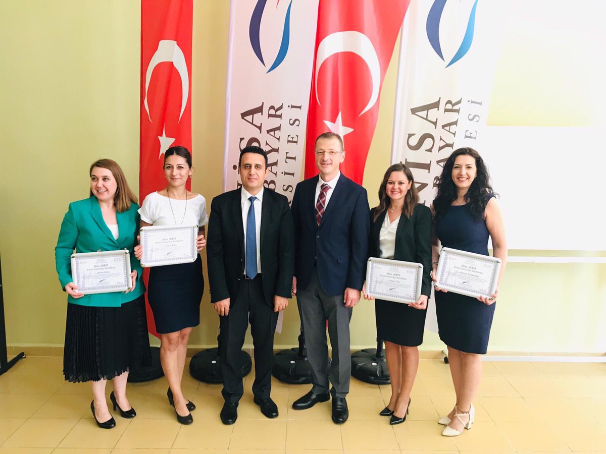 Balikesirgaz's tweet photo. Mini MBA-Finans Yöneticiliği, sertifikalarımızı @bayaredutr öğretim üyelerinin takdimi ile törenle aldık. Eğitime verdikleri önemle bizleri yönlendiren ve desteklerini esirgemeyen Başkanımız Sn. @YASARARSLN1 ve Başkan Yardımcımız Sn. @alperkonyali 'ya teşekkür ederiz. https://t.co/s0etEWLFVj