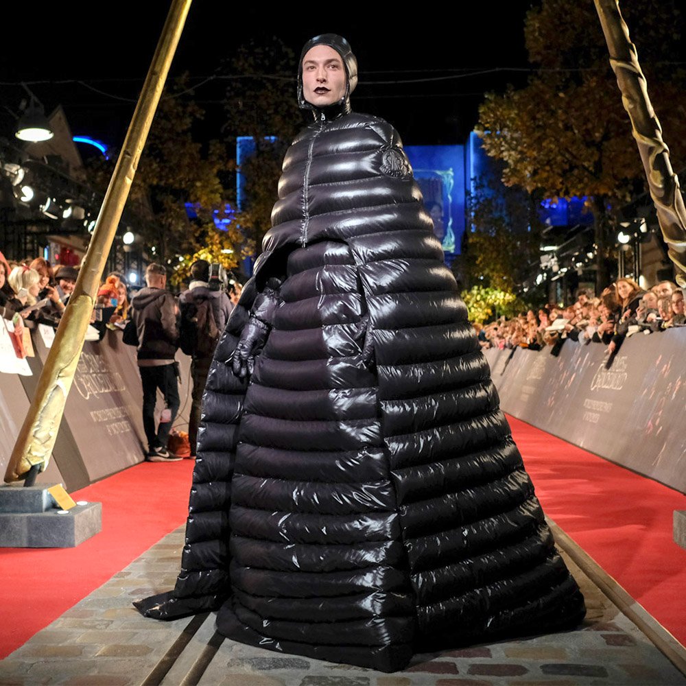 He always celebrates in style. Happy birthday to the one and only Ezra Miller! 