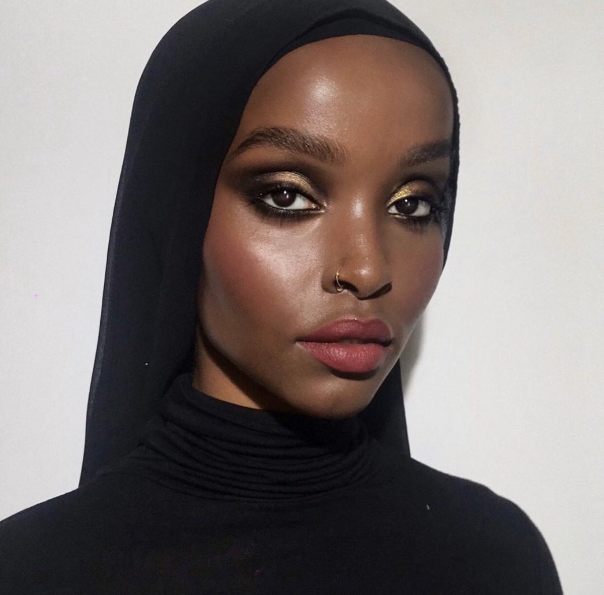 BodyographyCosmetics tweet media