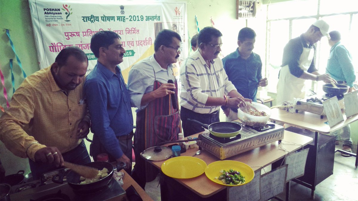 Namrata8580's tweet photo. Last day of poshan maah 2019...#dishcompetition #PoshanMaah2019 #mpwcd #PoshanAbhiyan #mpwcdnnm #satna https://t.co/fCnf9KYomO