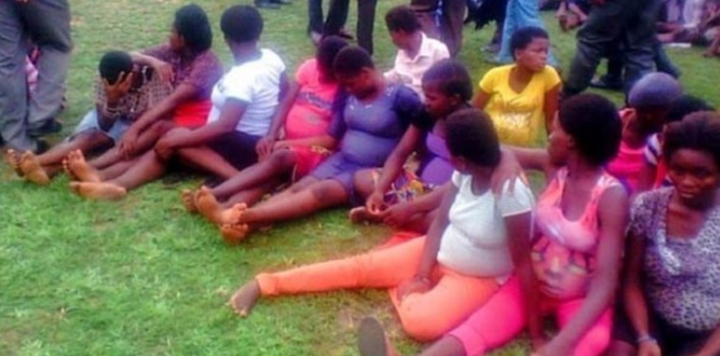 TopMobileSoln's tweet photo. 19 pregnant girls rescued in another Lagos, baby factory https://t.co/pnW2f4n9UA https://t.co/MZejcN96XF