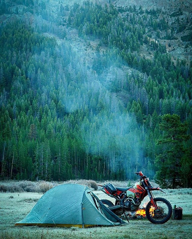 dual_sport_adv's tweet photo. We’ll be seeing you weekend 👋 📷 @soft_enduro #dualsportadv • • •
#summer #heat #outdoors #ride #adventure #dualsport #dirtbike #adv #advrider #explore #awesome #photo #photooftheday #photograpy #motorcycle #enduro #dualsportlife #wlfenduro #advr… https://t.co/5bSAaMQn3A https://t.co/VaUpCJfvt0