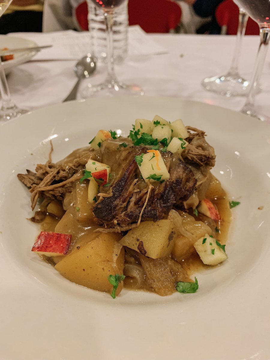 SpoonfulFlavor's tweet photo. I attended a @Publix Apron’s Cooking Class this weekend featuring @EnvyApples and it was so much fun and delicious too! #Cookingwithenvy #publix https://t.co/6chieD1WrE