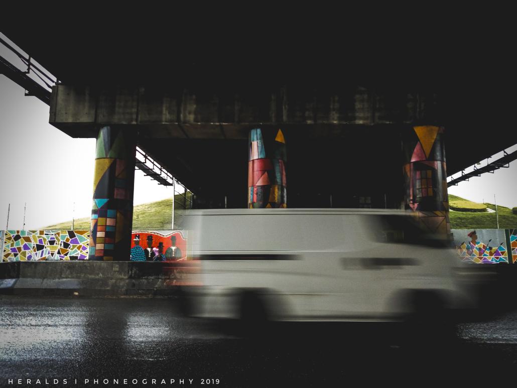 PrincewillHitti's tweet photo. What you get pretty much under the bridge on #abaroad #portharcourt,
This bridge is like a connecting spot, you see stadium road, aba road, @techcreekng, @pleasureparkphc and the Nigerian Air Force base in Port Harcourt.
Cheers π·π·π· to #phonephotography #streetphotography https://t.co/3IUga1V7Sj