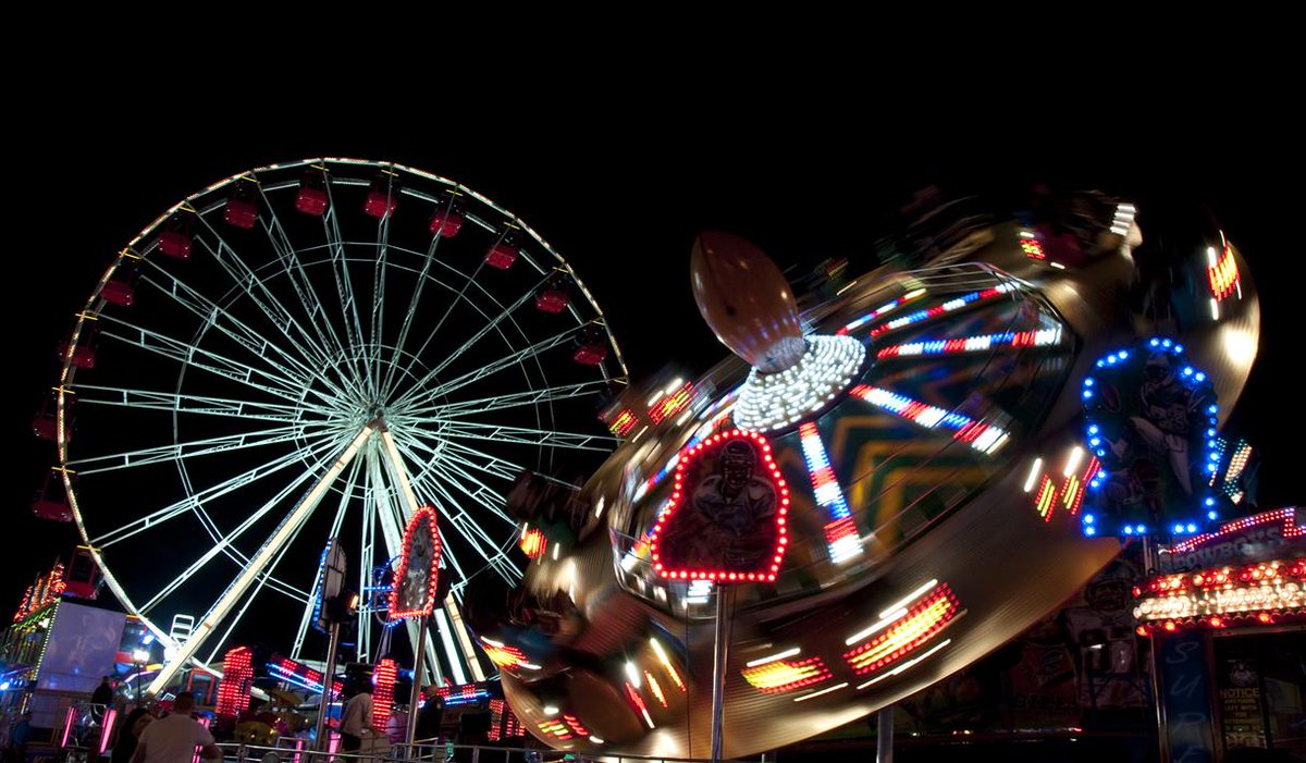 VisitNotts's tweet photo. Goose Fair is just days away! Be sure to plan a pit-stop at @homemadecafe while you're there. Keep warm with a mulled wine🍷spiced cider 🍺 or hot chocolate ☕ and sample their autumn menu - and enjoy unrivalled views over the fair while you're at it! 👉 https://t.co/DuPBOZjF3i https://t.co/MpzA2PoHWV