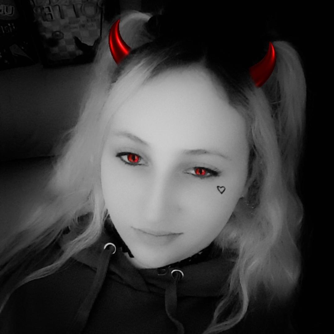 SlutLucifers's tweet image. °{☆}• Kiss me 아파도 돼,
           어서 날 조여줘,
           더 이상 아플 수도 없게 •{♡}°
#ARSD #ARMYSelcaDay #SpookyARMY @BTS_twt