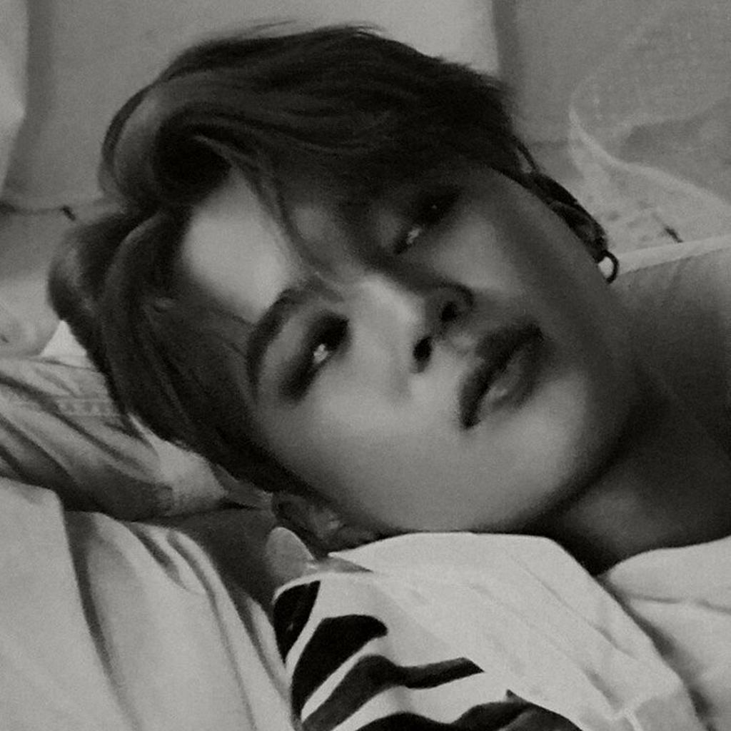 SlutLucifers's tweet image. °{☆}• Kiss me 아파도 돼,
           어서 날 조여줘,
           더 이상 아플 수도 없게 •{♡}°
#ARSD #ARMYSelcaDay #SpookyARMY @BTS_twt