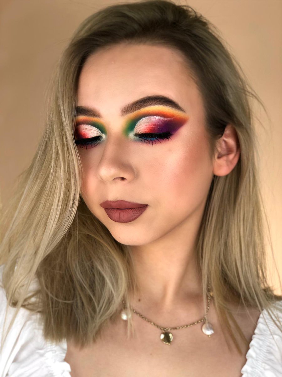 BeeMaya_Makeup's tweet photo. @ABHcosmetics @norvina1 luminous foundation 150W @ABHcosmetics contour kit light @kyliecosmetics baddie on the block @BenefitBeauty cookie highlighter @BenefitBeauty precisely my brow 3 @bperfectcosm Carnaval palette @BenefitBeauty roller lash mascara
@ABHcosmetics crush liquid https://t.co/kky3NOy8RH