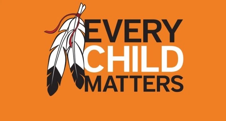 MeanwhileinCana's tweet image. &quot;Achieving reconciliation requires awareness, acceptance, apology, atonement and action.&quot; Justice Murray Sinclair

Today, Canadians wear orange to remember the experiences of 150,000 Indigenous children who suffered great harm at residential schools. #OrangeShirtDay #cdnpoli