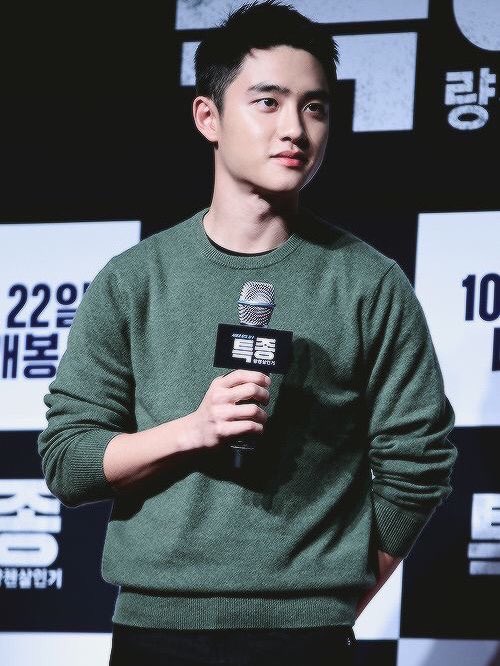 *•.¸♡ 𝐃-𝟒𝟖𝟑 ♡¸.•*I like you in green  #도경수  #디오  @weareoneEXO