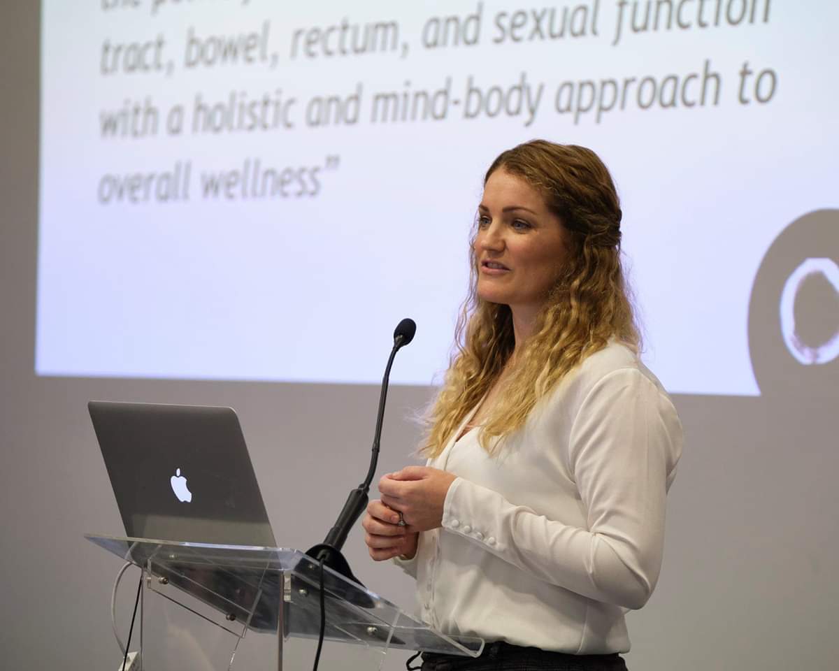 WHITECircle9's tweet photo. Some pics of @birth_ni. @WHITECircle9 encourage women to 'find their village' as becoming a mother is optimised by having support of others behind you. Look at my village at the conference...team WhiteCircle looked after my baby so that I could present at the conference 😊😊 https://t.co/wYxeRRPDhX