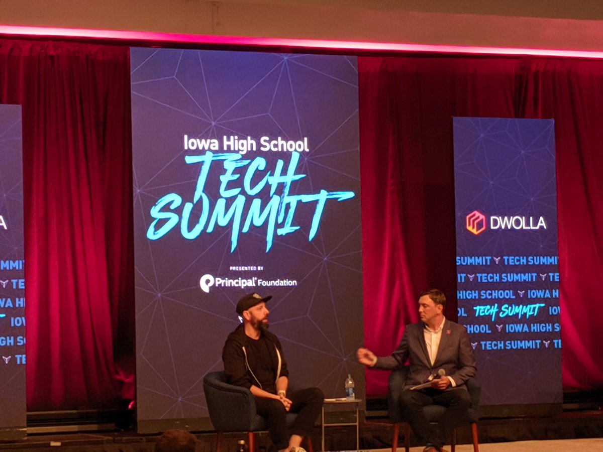 APEX_WebTech's tweet image. "As long as you are passionate about it and view it as a calling, I don't care how old you are, I want to work with you" -- @bpmilne on becoming an employee at @dwolla
#iowastudentsummit