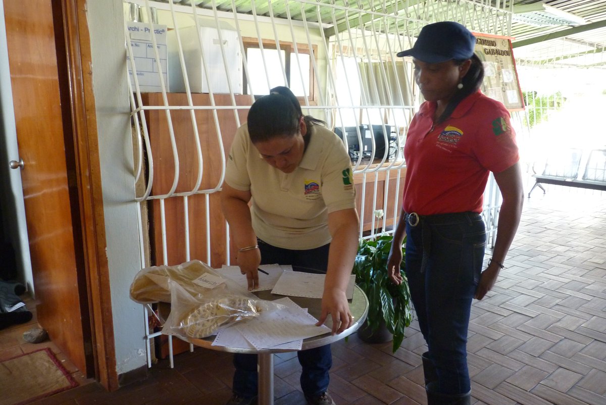 La empresa <a href="/CafeVenezuelaSA/">Café Venezuela</a>, dotó con nuevos implementos a trabajadores/as para el mantenimiento efectivo de las instalaciones, de la UPS "Argimiro Gabaldón" en Boconó, Edo. #Trujillo, finca que se compone por más de 49 hectáreas para la producción del mejor café venezolano.