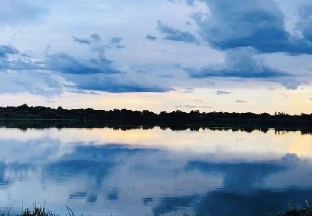 africa_dialogue's tweet photo. Happy Independence Day to our beloved country, Botswana! 

May you grow to become our ancestors' wildest dreams. 

#Bots53

Pic: From Twitter streets. https://t.co/NhN6fu7WT5
