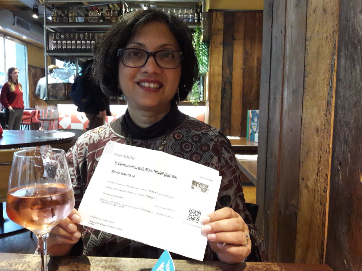 AnjanaC1's tweet image. Quick drink and bite #Lasiguanas before tonight's event at The Society of Authors - Alison Hindell (BBC R4) in London. #authorslife
#writingforradio