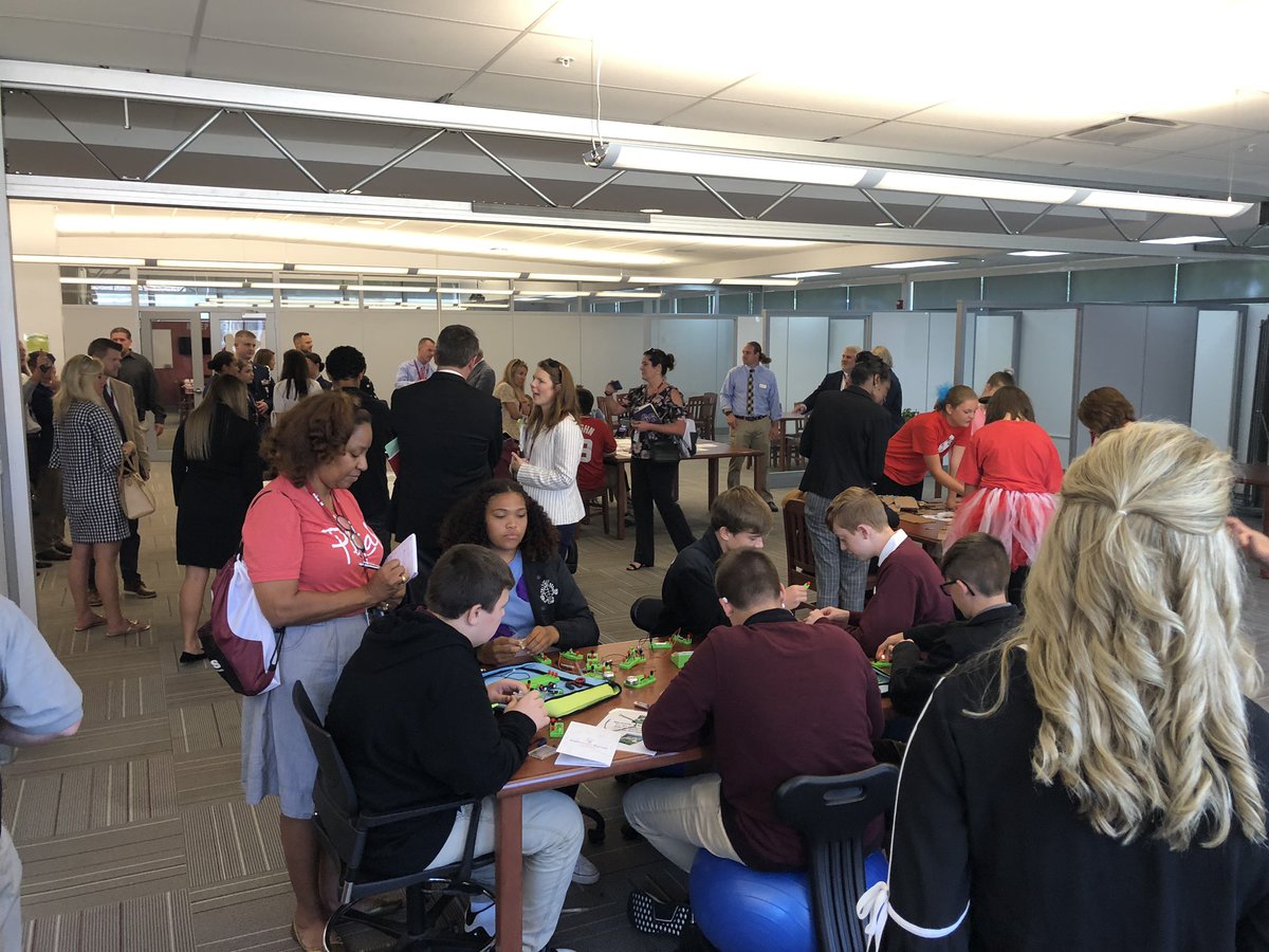 ESConsortium's tweet image. The Newark experience continues at SEAS day at @benfranklin_ncs, Whiteside Stadium, and @tgbowmanNHS