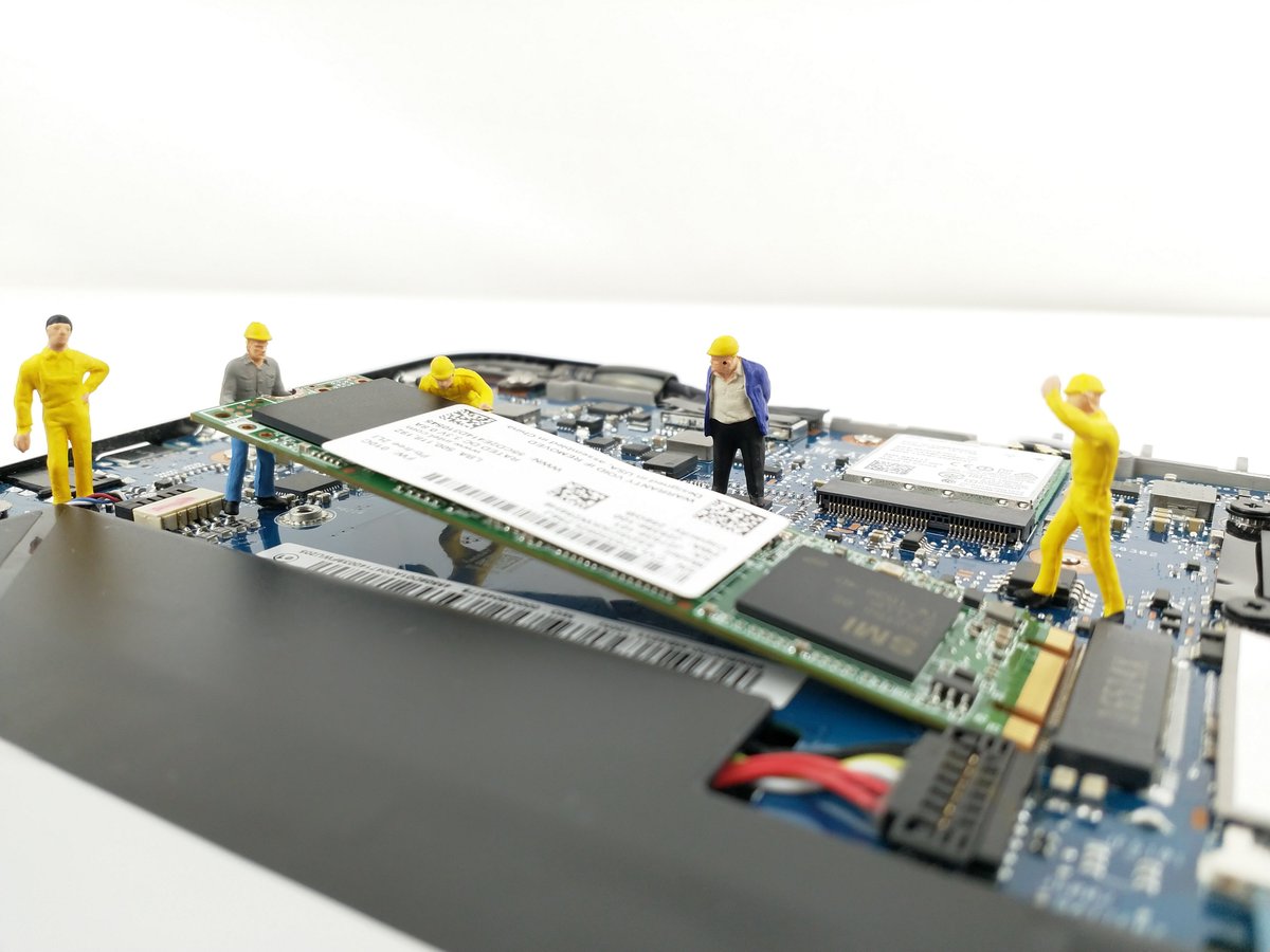 it_adels's tweet image. Austausch einer M2 SSD in einem Ultrabook. #itservice #computerreparatur #komponententausch #ssd #notebookreparatur #gaming #köln #edvservice #gutebewertungen #adelsit #neusserstraße