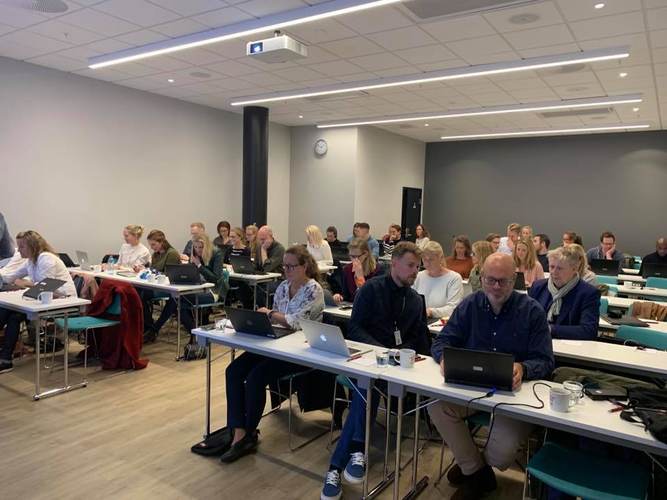 JoinDiscovery's tweet photo. Last week our Oslo team got the chance to attend a master class on Microsoft Excel. Oslo's master class series allows employees the chance to learn new skills from others in the office - we're looking forward to seeing what they learn next! #oneteam #joindiscovery https://t.co/5OU9Hq1XyM