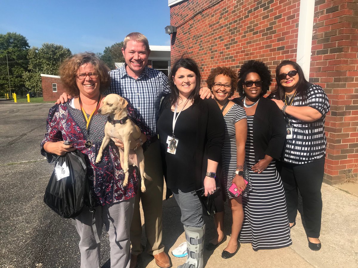 HMC1Proud's tweet photo. Surprised our first It’s on Me winner of the year. Congratulations to Sally Jo Hoffsommer-Brecheisen. She was nominated for all of her hard work preparing Burke for the start of school. ⁦@KlapmeyerCasey⁩ ⁦@HMC1MeYouUs⁩ #HMC1Proud #HMC1Together #ItsOnMe https://t.co/JSrQ3ZFlmo