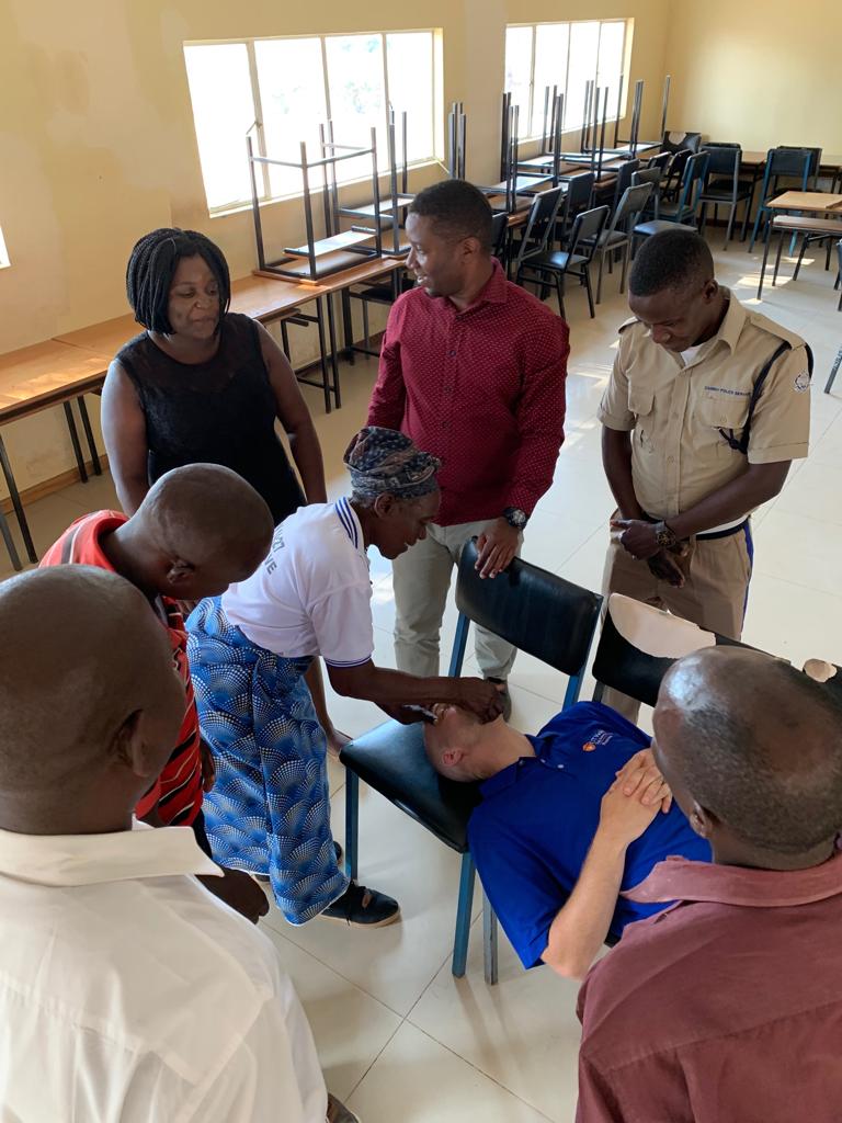 VallisJo's tweet photo. After successful completion of Capetown based WHO BASICS (BEC) in-hospital trauma training at Chitambo Hospital, centralZambia , last week, staff and community members are now undertaking a 2nd week of valuable CEFAR First Responder training. Safer in their hands! https://t.co/2gQNMOthWg