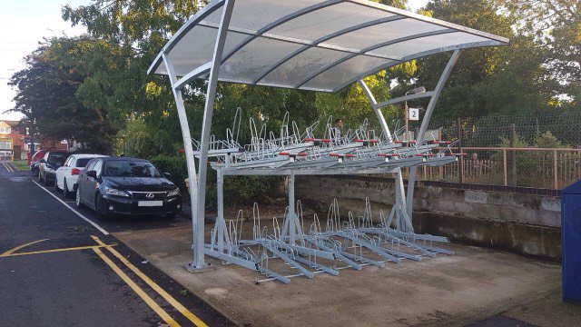 WestMidRailway's tweet image. Don&apos;t be too &apos;tiered&apos; to cycle&apos; - we are investing in our stations! See what we have been up to with our sustainable cycle schemes here: bit.ly/2oyDFzr

#getonyourbike #cyclescheme