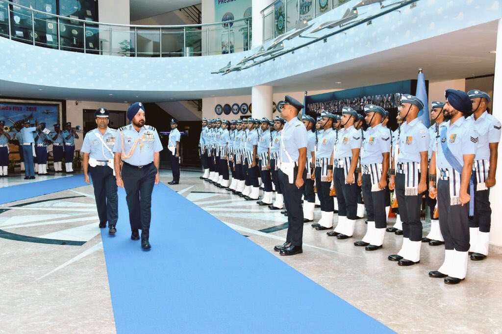 Air Marshal HS Arora, Air Officer Commanding-in-Chief, handed over  command of #SouthWesternAirCommand in September 30.

He will take over as Vice Chief of @IAF_MCC on October 1. 

@DefencePRO_Guj